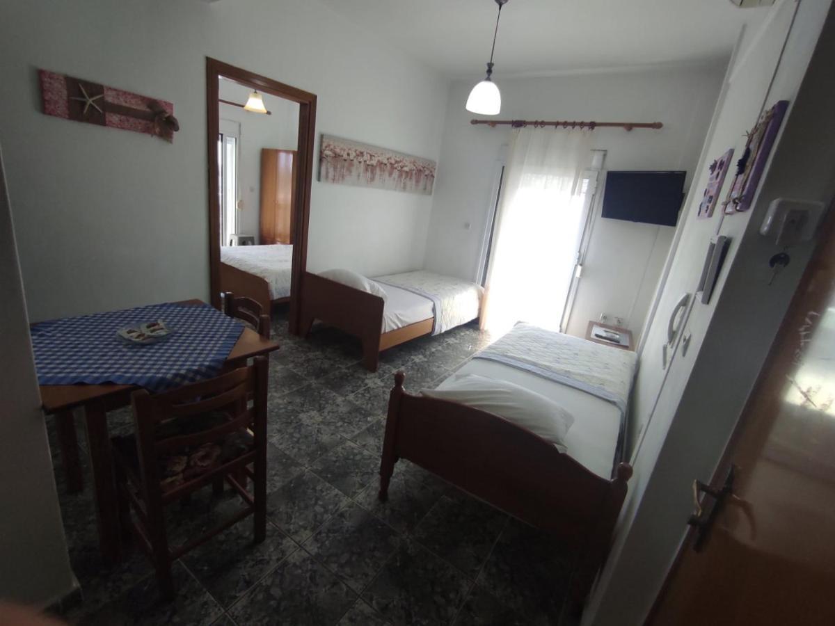 Peristerianos Apartments 尼尔斯吉尼 外观 照片