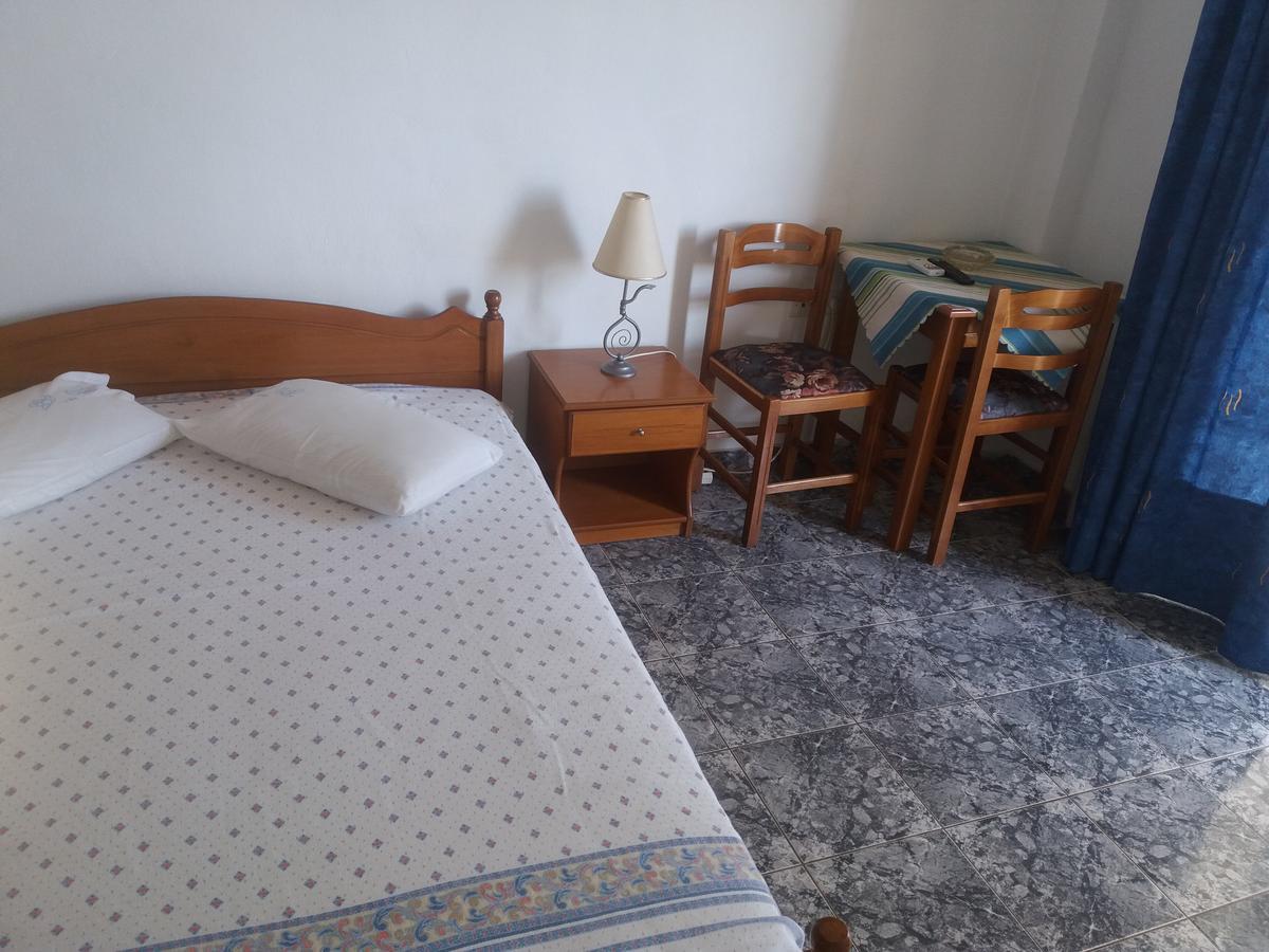 Peristerianos Apartments 尼尔斯吉尼 外观 照片