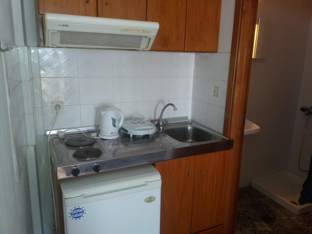 Peristerianos Apartments 尼尔斯吉尼 外观 照片